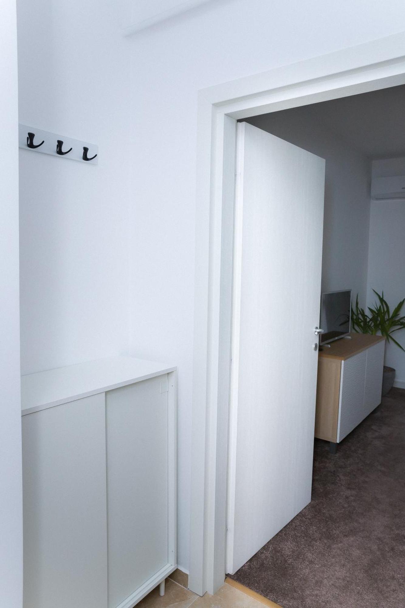 Elysian Urbanscape Brown, 2 Rooms, Near Bucharest Chiajna Eksteriør billede
